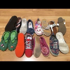 Size 12 girls shoes.